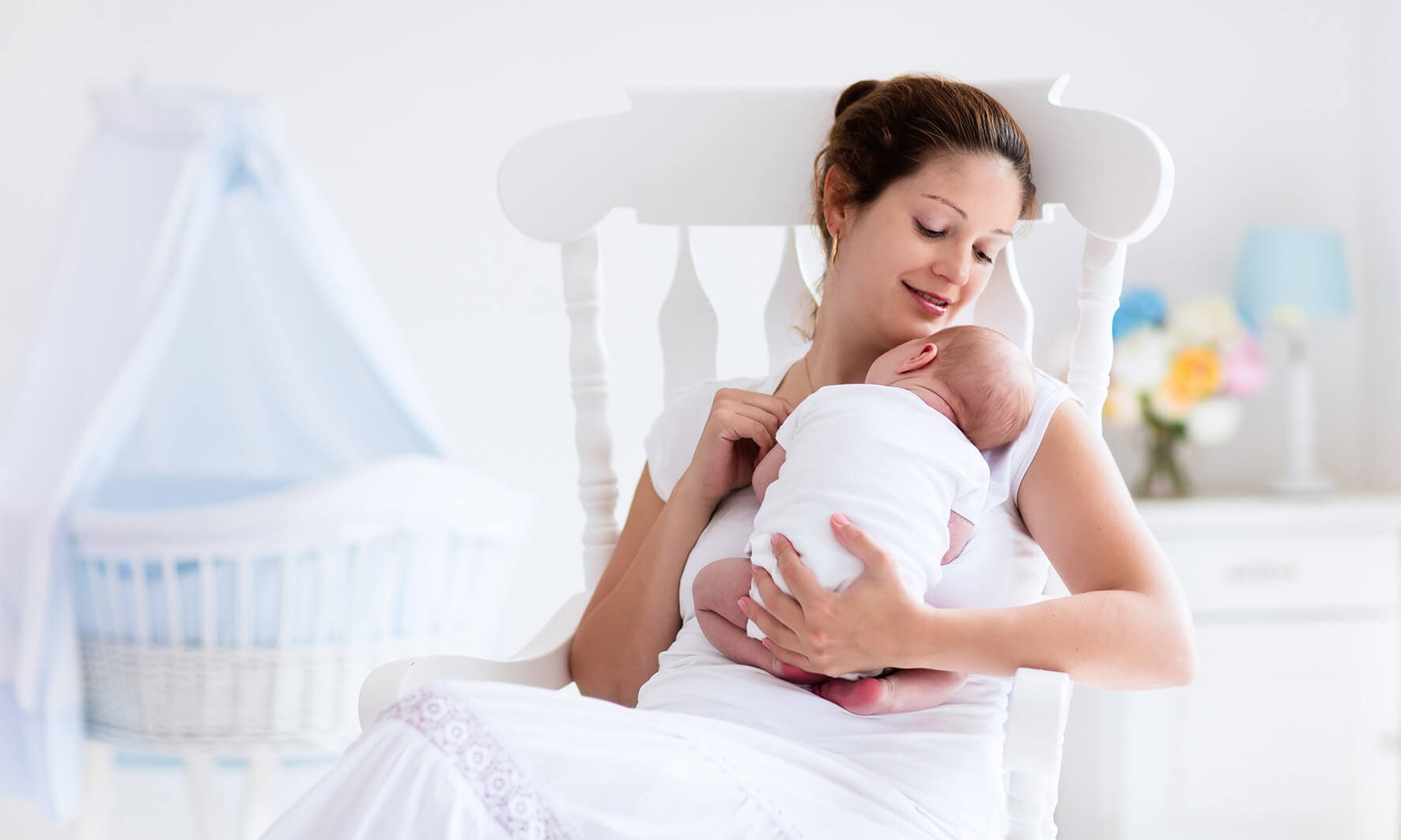 Bebin razvoj: Kako da znam da moja beba dobija dovoljno na težini?
